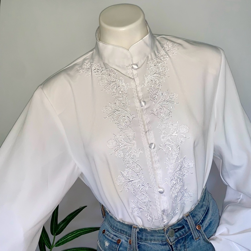 Vintage White Embroidered Mandarin Collar Blouse - Picture 4 of 11